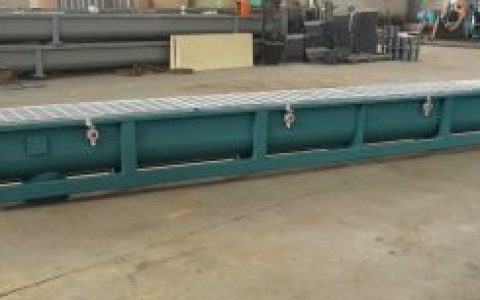 Auger feeders for drilling waste management at oilfield